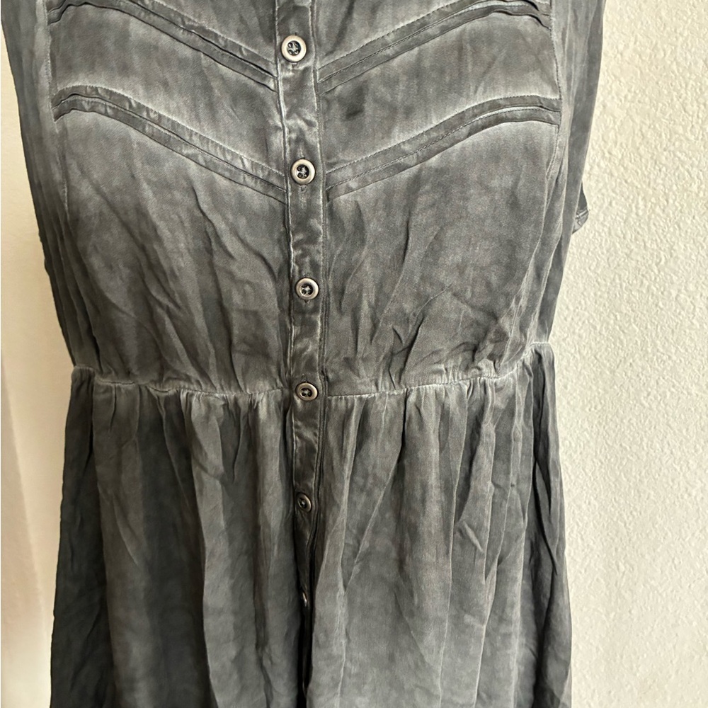 Torrid button down tank - Picture 3 of 6
